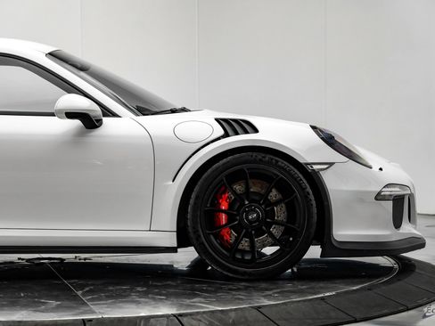 Used 2016 Porsche 911 GT3 RS RWD image 27