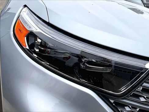 Certified 2022 Ford Explorer XLT w/ Equipment Group 202A image 26