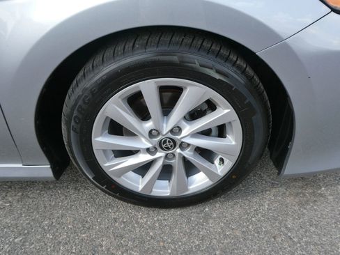 Used 2022 Toyota Camry LE image 30