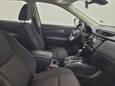 Used 2020 Nissan Rogue S FWD image 21