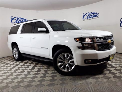 Used 2018 Chevrolet Suburban LT image 1