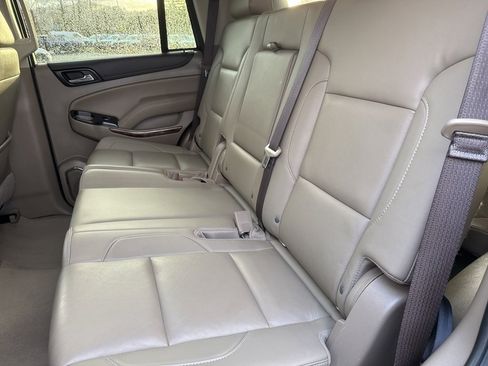 Used 2019 GMC Yukon SLT image 18