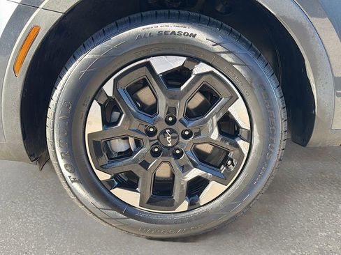 Used 2024 Kia Sorento S image 45