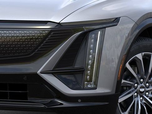 New 2027 Cadillac Lyriq Sport RWD image 10