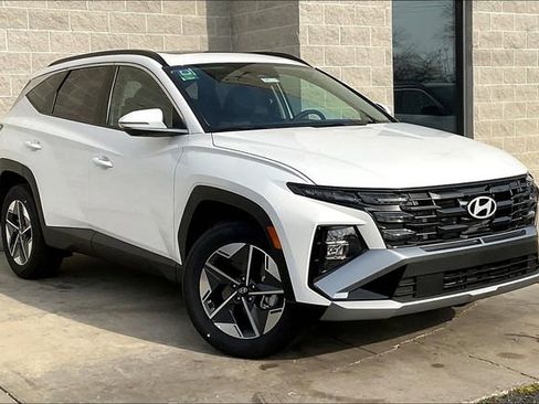 New 2025 Hyundai Tucson SEL image 1