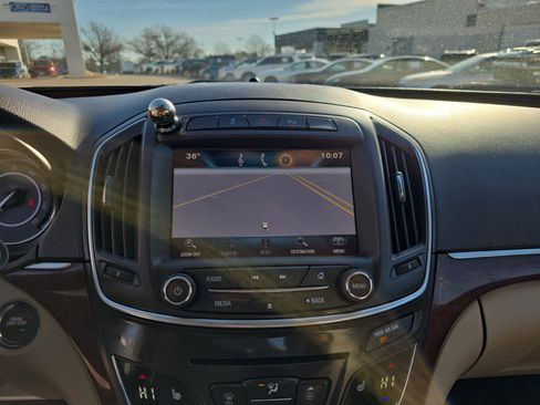 Used 2015 Buick Regal Premium image 23