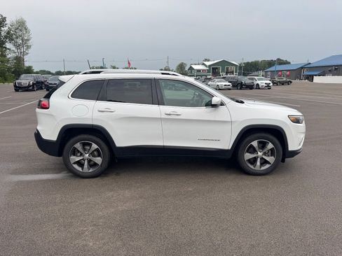 Used 2019 Jeep Cherokee Limited AWD/4WD image 8
