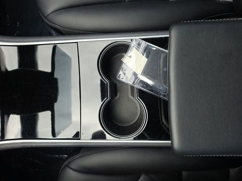 Used 2018 Tesla Model 3 Long Range RWD image 15