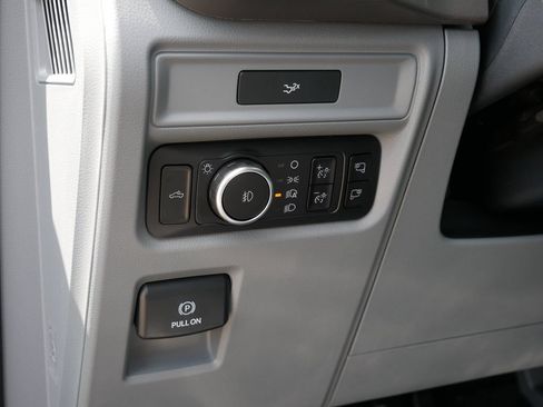 New 2026 Ford F150 XLT w/ Equipment Group 302A MID AWD/4WD image 18