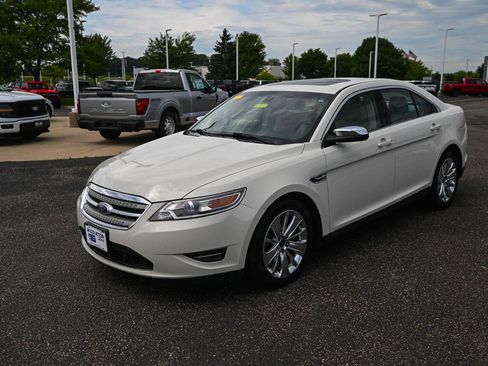 Used 2010 Ford Taurus Limited FWD image 9