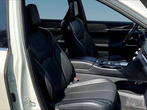 Certified 2023 INFINITI QX60 Luxe w/ Performance Audio Package FWD image 28