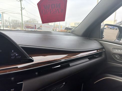 Used 2023 Cadillac Escalade Premium Luxury image 19