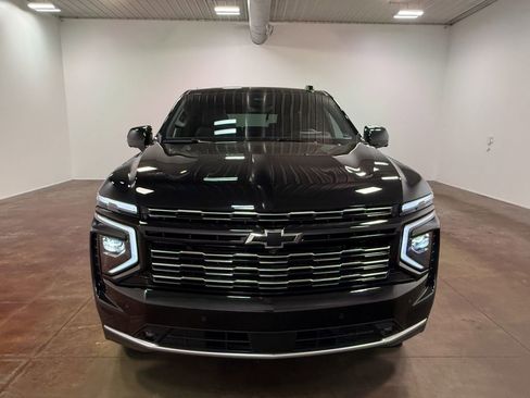 Used 2025 Chevrolet Tahoe High Country AWD/4WD image 41