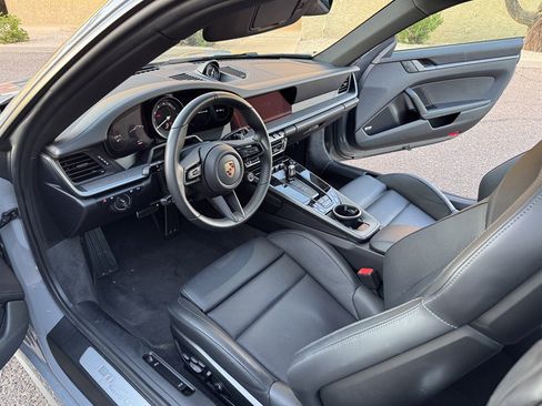 Used 2024 Porsche 911 Carrera 4S w/ Premium Package AWD/4WD image 29