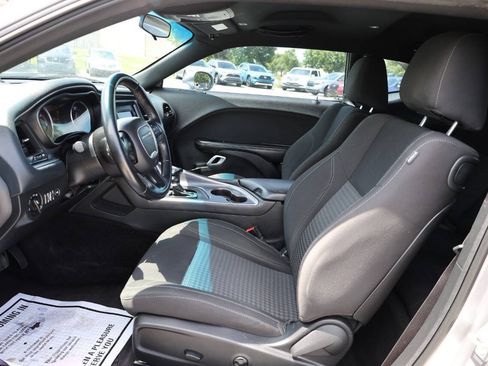 Used 2017 Dodge Challenger R/T RWD image 13
