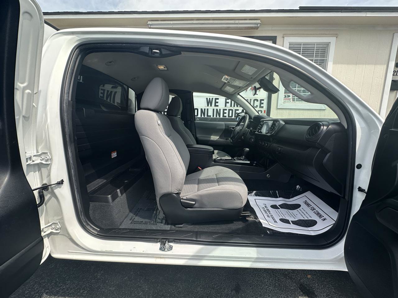 Used 2022 Toyota Tacoma SR RWD image 27