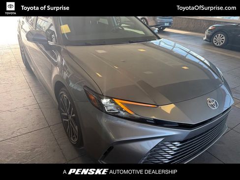 Used 2026 Toyota Camry XLE FWD image 1