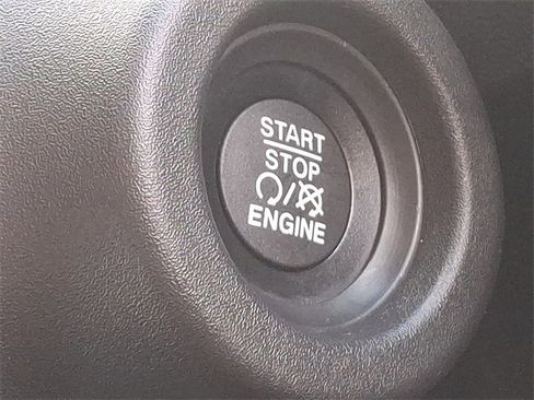 Used 2025 RAM ProMaster 2500 w/ Convenience Group image 19