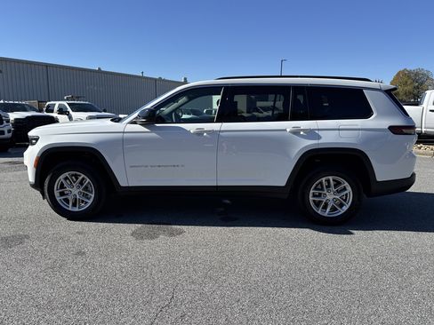 New 2025 Jeep Grand Cherokee L Laredo w/ Luxury Tech Group I image 4