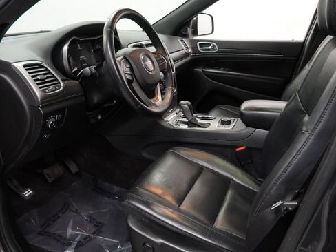 Used 2018 Jeep Grand Cherokee Limited AWD/4WD image 11