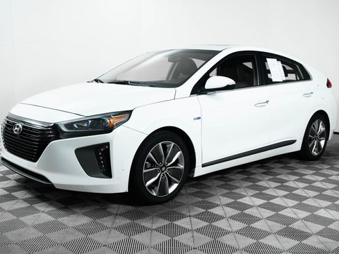 Used 2017 Hyundai Ioniq Limited image 3