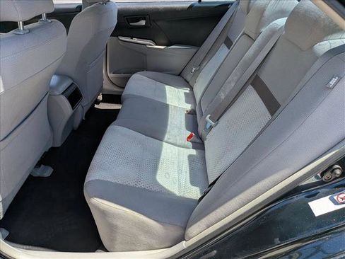 Used 2014 Toyota Camry LE FWD image 18