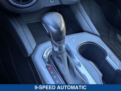 Used 2022 Chevrolet Blazer LT w/ Sound & Technology Package FWD image 35