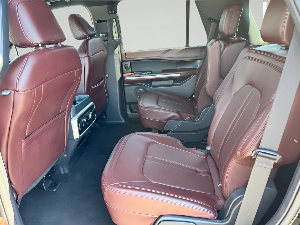 Used 2024 Ford Expedition Limited RWD image 35