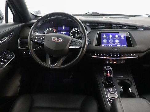Used 2023 Cadillac XT4 Luxury w/ Cold Weather Package AWD/4WD image 21