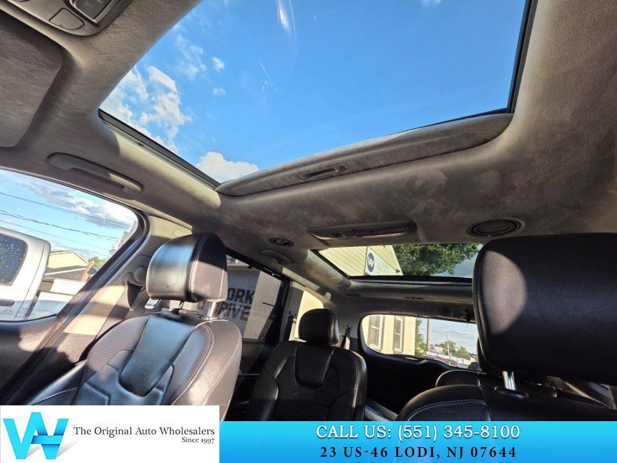 Used 2022 Kia Telluride SX w/ SX Prestige Package AWD/4WD image 14