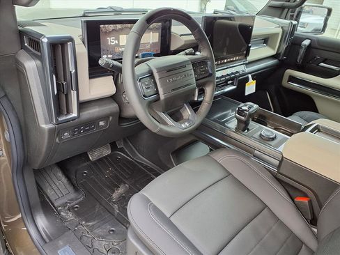 New 2026 GMC Hummer EV 4x4 Crew Cab image 15