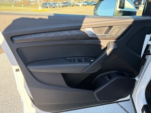 Used 2020 Audi Q5 e Premium Plus w/ Premium Plus Package image 10