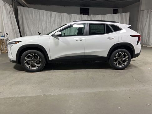 New 2026 Chevrolet Trax LT image 4