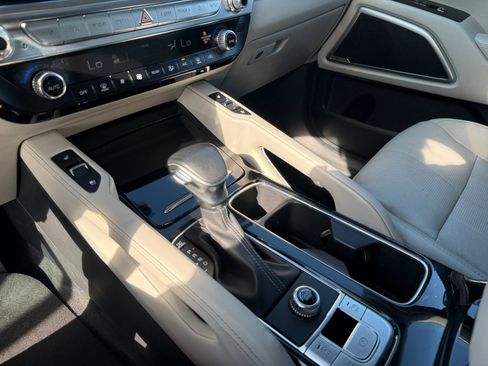 Used 2020 Kia Telluride EX w/ Towing Package FWD image 13