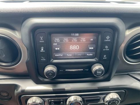 Used 2018 Jeep Wrangler Unlimited Sport AWD/4WD image 23