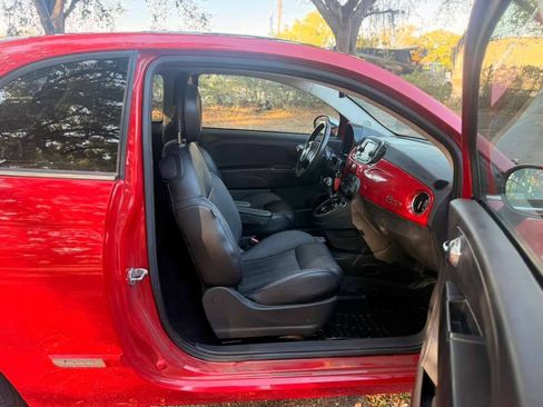 Used 2017 FIAT 500 Lounge FWD image 12