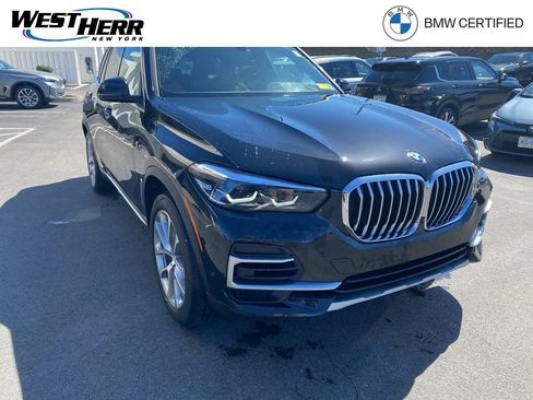 Used 2022 BMW X5 xDrive40i w/ Premium Package image 1
