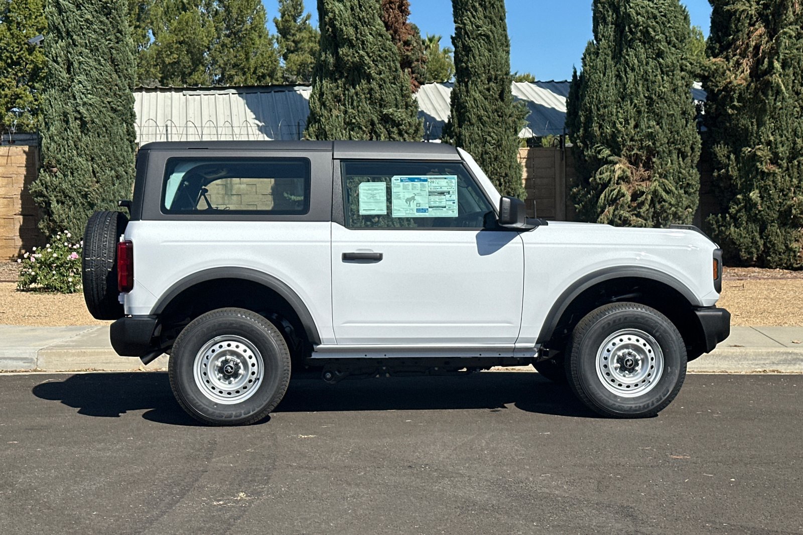New 2026 Ford Bronco 2-Door AWD/4WD image 3