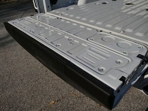 Used 2025 Ford F450 Platinum w/ FX4 Off-Road Package image 41