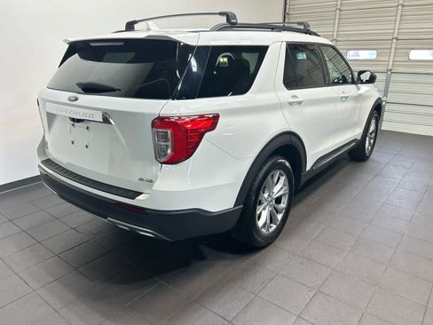 Used 2020 Ford Explorer XLT w/ Equipment Group 202A AWD/4WD image 3