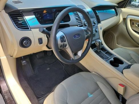 Used 2014 Ford Taurus SE FWD image 9