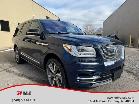Used 2019 Lincoln Navigator Reserve image 1