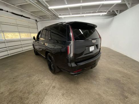 Used 2022 Cadillac Escalade Sport Platinum image 4