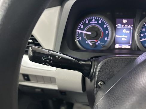 Used 2019 Toyota Sienna LE image 32