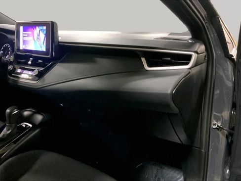 Used 2025 Toyota Corolla SE w/ Convenience Package FWD image 19