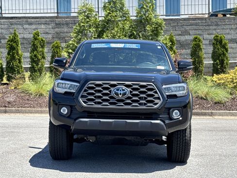 Used 2023 Toyota Tacoma TRD Off-Road w/ Technology Package AWD/4WD image 3