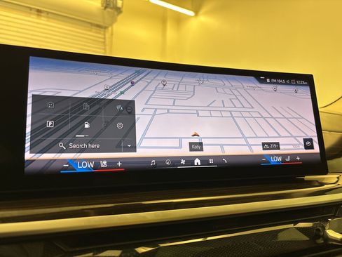 Certified 2024 BMW X7 xDrive40i image 24