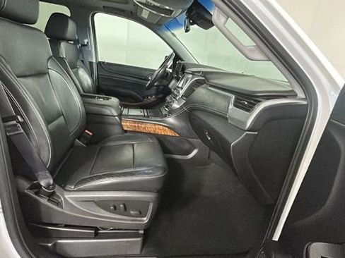 Used 2016 Chevrolet Tahoe LTZ AWD/4WD image 32