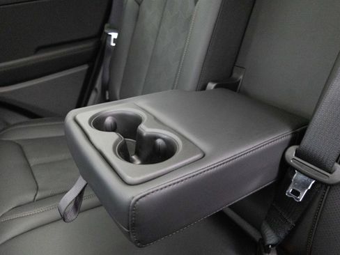 New 2026 Jeep Cherokee Overland image 25