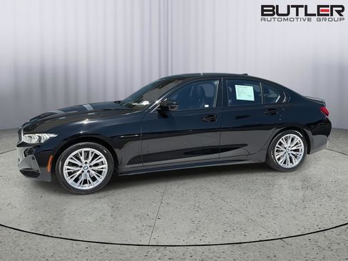 Certified 2023 BMW 330i Sedan w/ Convenience Package RWD image 3